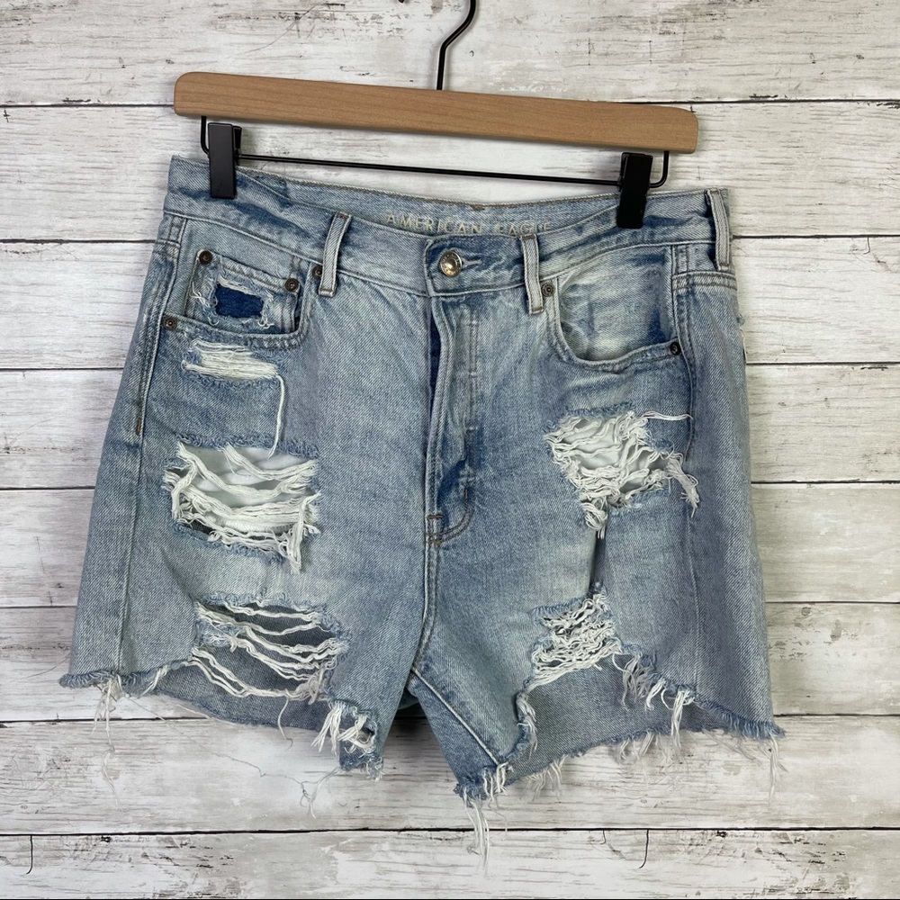 COPY - American Eagle 90s Boyfriend Denim Shorts
